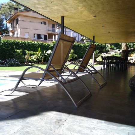 Villa Del Bosque كاستيلديفيلس المظهر الخارجي الصورة