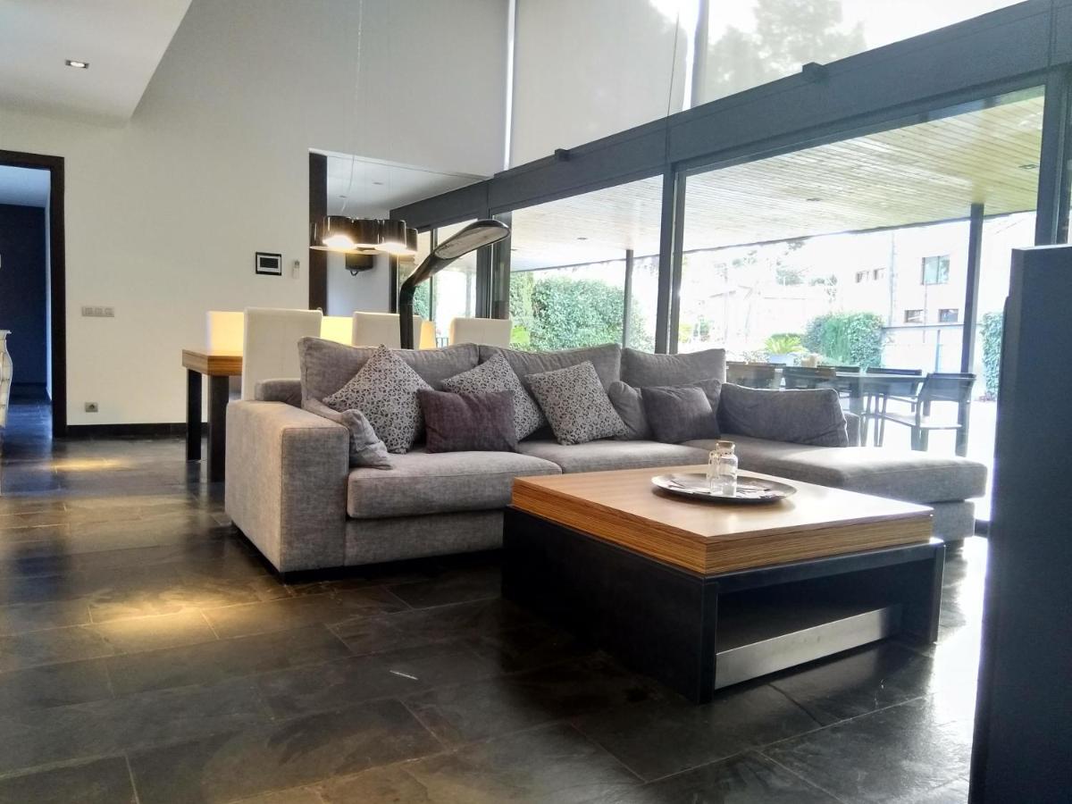 Villa Del Bosque كاستيلديفيلس المظهر الخارجي الصورة