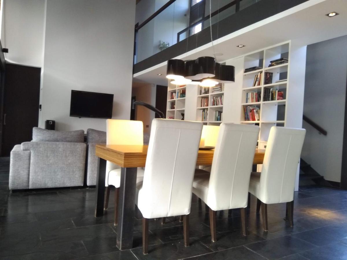 Villa Del Bosque كاستيلديفيلس المظهر الخارجي الصورة